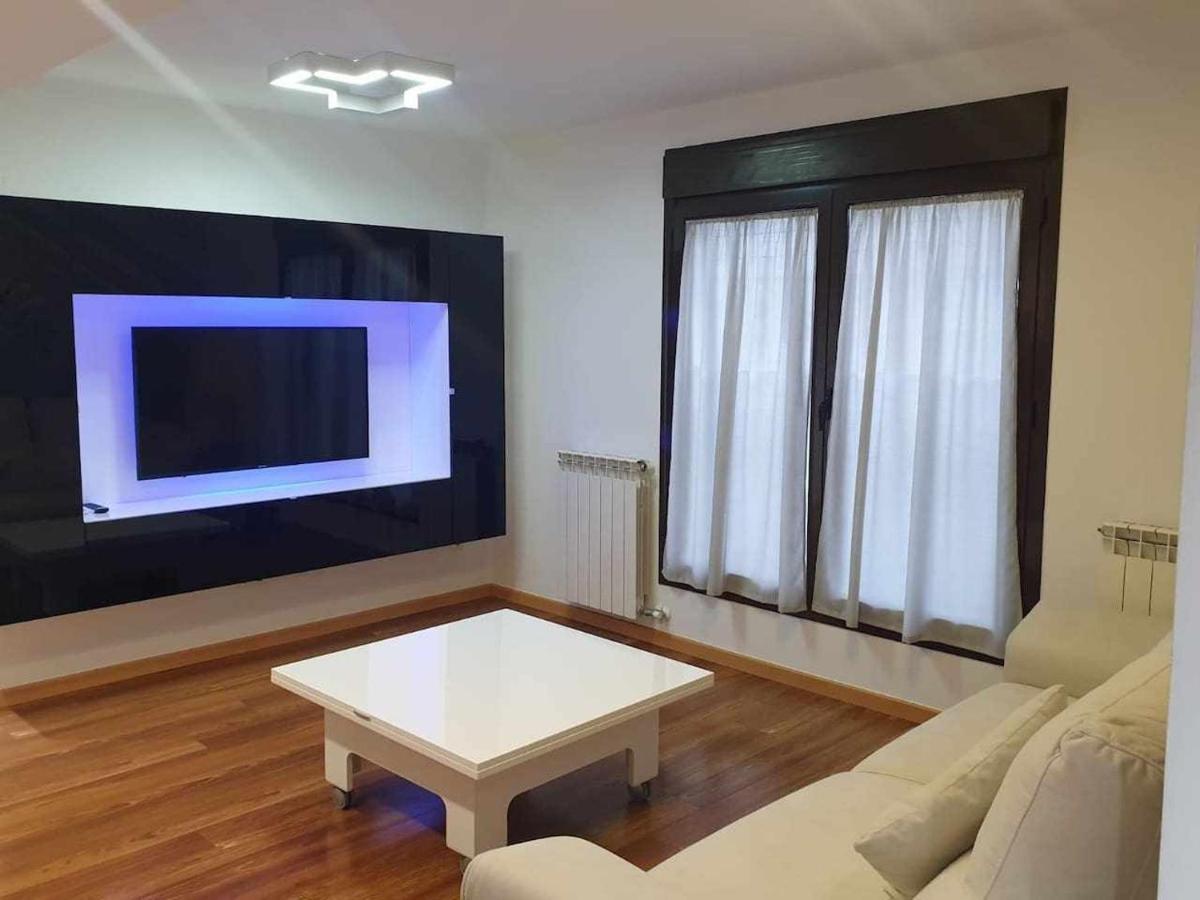 Apartamento Centro Aparcamiento Gratuito Al Lado Del Pilar Zaragoza Exterior foto